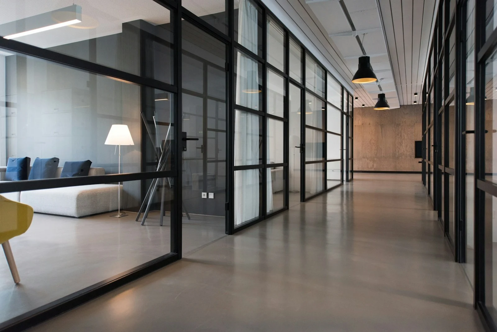 Architecture intérieure d’un espace de travail, photographie d’illustration